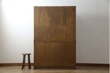 中古　美品　三越家具(現カントリーハウス)　Brugge(ブルージュ)　クラシカルな空間づくりにぴったりな食器棚(収納棚、戸棚、飾り棚、カップボード、キャビネット)(R-074698)