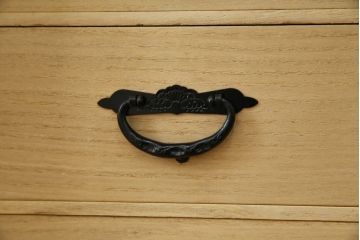 中古　美品　欅産業　仙台民芸箪笥　四.五尺野郎箪笥　拭き漆塗りと立派な金具が美しい仙台箪笥(和箪笥、収納箪笥、衣装箪笥、整理箪笥、チェスト、引き出し)(定価約77万円)(R-074699)