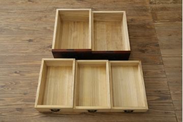 中古　美品　欅産業　仙台民芸箪笥　四.五尺野郎箪笥　拭き漆塗りと立派な金具が美しい仙台箪笥(和箪笥、収納箪笥、衣装箪笥、整理箪笥、チェスト、引き出し)(定価約77万円)(R-074699)
