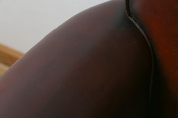 中古　バロッサバレンティ(VARO,S.A. VALENTI)　高級感たっぷりの本革デスクチェア(パーソナルチェア、アームチェア、回転椅子、イス、レザー)(定価約59万円)(R-074700)