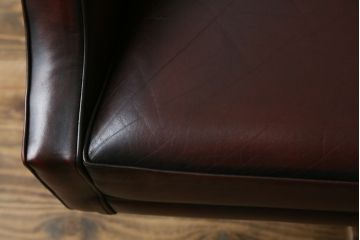 中古　バロッサバレンティ(VARO,S.A. VALENTI)　高級感たっぷりの本革デスクチェア(パーソナルチェア、アームチェア、回転椅子、イス、レザー)(定価約59万円)(R-074700)