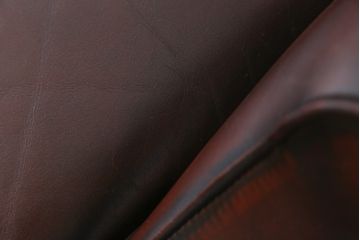 中古　バロッサバレンティ(VARO,S.A. VALENTI)　高級感たっぷりの本革デスクチェア(パーソナルチェア、アームチェア、回転椅子、イス、レザー)(定価約59万円)(R-074700)