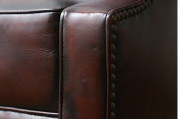 中古　バロッサバレンティ(VARO,S.A. VALENTI)　高級感たっぷりの本革デスクチェア(パーソナルチェア、アームチェア、回転椅子、イス、レザー)(定価約59万円)(R-074700)
