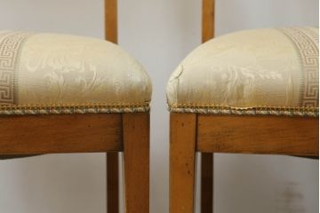 中古　イタリア高級家具　メデア(Medea)　クラシカルなデザインが魅力的なダイニングチェア2脚セット(定価2脚で約60万円)(椅子、ダイニングチェア)(R-074701)