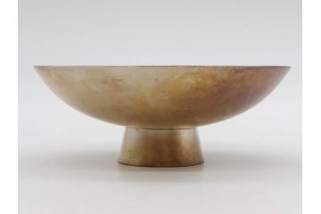 純銀　賜杯　天皇陛下菊の御紋入り　菊桐唐草紋　御賜銀杯(銀盃、酒器、箱付き)(R-074703)