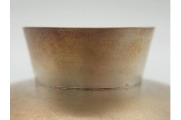 純銀　賜杯　天皇陛下菊の御紋入り　菊桐唐草紋　御賜銀杯(銀盃、酒器、箱付き)(R-074703)