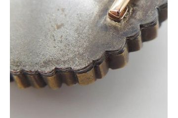 時代物　極上　作家物　たけし作　彫金　金工細工　菊寄せ　細かな意匠が感じられる上品かつ豪華な帯留め(在銘、花、アンティーク、帯締め、着物道具、和装小物、アクセサリー、金属製)(R-074705)