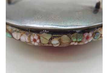 時代物　珊瑚　螺鈿細工　花尽くし　煌びやかで凝った意匠が目を惹く帯留め(アンティーク、サンゴ、帯締め、着物道具、和装小物、アクセサリー)(R-074707)