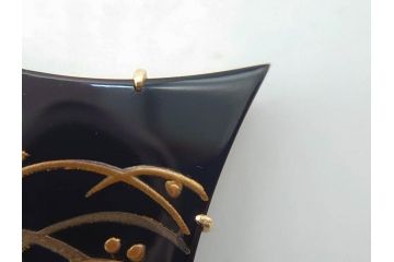 べっ甲(鼈甲)　Pt900　K18(18金)　0.05　ブローチ　煌びやかに舞う蝶のデザインが魅力的な帯留め(べっこう、帯締め、着物道具、和装小物、アクセサリー)(R-074708)