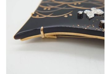 べっ甲(鼈甲)　Pt900　K18(18金)　0.05　ブローチ　煌びやかに舞う蝶のデザインが魅力的な帯留め(べっこう、帯締め、着物道具、和装小物、アクセサリー)(R-074708)