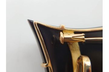 べっ甲(鼈甲)　Pt900　K18(18金)　0.05　ブローチ　煌びやかに舞う蝶のデザインが魅力的な帯留め(べっこう、帯締め、着物道具、和装小物、アクセサリー)(R-074708)