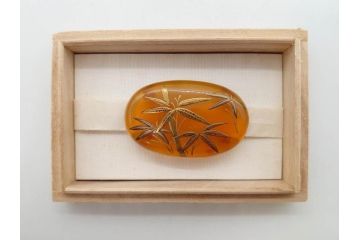 べっ甲(鼈甲)　蒔絵　竹　良生銘　百合螺鈿　和の趣溢れる帯留め2個セット(ブローチ、帯締め、着物道具、和装小物、アクセサリー)(R-074710)
