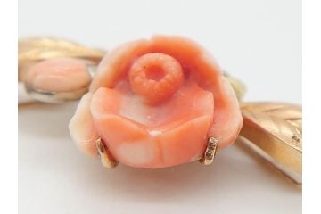珊瑚　桜　K18　エレガントなデザインが素敵な帯留め(サンゴ、帯締め、着物道具、和装小物、アクセサリー)(R-074711)