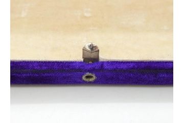 白珊瑚　K18　上品で清楚な印象の帯留め(サンゴ、帯締め、着物道具、和装小物、アクセサリー、ケース付き)(R-074714)