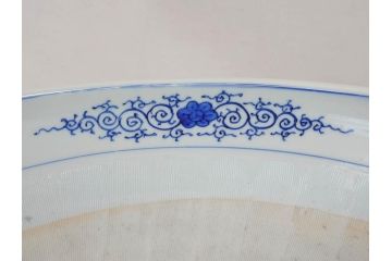 川本半助　瀬戸染付　花鳥文　約38cm　1尺2寸皿　手描きの味わいが魅力的なすり鉢(和食器、一尺二寸)(R-074717)