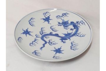 真陶園　川本半助　瀬戸染付　龍　約41cm　1尺3寸皿　職人による丁寧な絵付けに魅了される大皿(和皿、和食器、一尺三寸)(R-074719)
