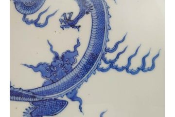 真陶園　川本半助　瀬戸染付　龍　約41cm　1尺3寸皿　職人による丁寧な絵付けに魅了される大皿(和皿、和食器、一尺三寸)(R-074719)