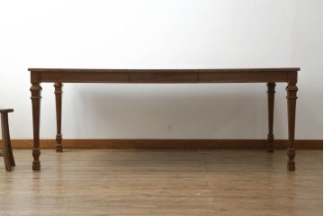 中古　美品　DREXEL HERITAGE(ドレクセルヘリテイジ)　FRANCESCA(フランチェスカ)シリーズ　優美な佇まいのダイニングテーブル(エクステンションテーブル、拡張式テーブル、4人掛け、6人掛け、食卓)(R-074742)