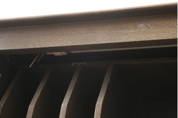 和製ビンテージ　神戸洋家具　オーク材　特徴あるデザインが素敵なライティングビューロー(ワークデスク、簿記机、収納棚、戸棚、在宅用、在宅ワーク用、引き出し、ヴィンテージ)(R-074743)