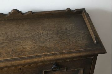 和製ビンテージ　神戸洋家具　オーク材　特徴あるデザインが素敵なライティングビューロー(ワークデスク、簿記机、収納棚、戸棚、在宅用、在宅ワーク用、引き出し、ヴィンテージ)(R-074743)