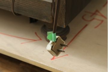 和製ビンテージ　神戸洋家具　オーク材　特徴あるデザインが素敵なライティングビューロー(ワークデスク、簿記机、収納棚、戸棚、在宅用、在宅ワーク用、引き出し、ヴィンテージ)(R-074743)