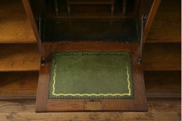 イギリスアンティーク　オーク材　サイドバイサイド　落ち着いた色味と上品でクラシカルなデザインが素敵なビューローブックケース(本箱、収納棚、サイドボード、キャビネット、英国)(R-074744)