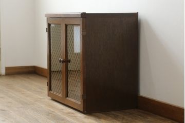 中古　美品　オーク材　三越家具(現カントリーハウス)　Brugge(ブルージュ)　クラシカルな雰囲気を醸し出すキャビネット(収納棚、戸棚)(R-074745)