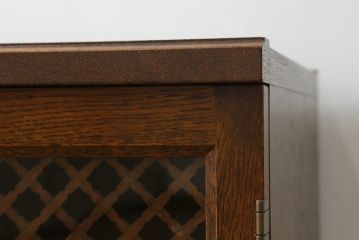 中古　美品　オーク材　三越家具(現カントリーハウス)　Brugge(ブルージュ)　クラシカルな雰囲気を醸し出すキャビネット(収納棚、戸棚)(R-074745)
