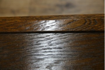 中古　美品　オーク材　三越家具(現カントリーハウス)　Brugge(ブルージュ)　クラシカルな雰囲気を醸し出すチェスト　(R-074746)