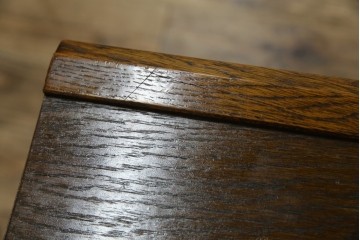 中古　美品　オーク材　三越家具(現カントリーハウス)　Brugge(ブルージュ)　クラシカルな雰囲気を醸し出すチェスト　(R-074746)