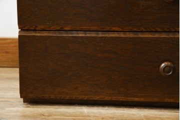 中古　美品　オーク材　三越家具(現カントリーハウス)　Brugge(ブルージュ)　クラシカルな雰囲気を醸し出すチェスト　(R-074746)