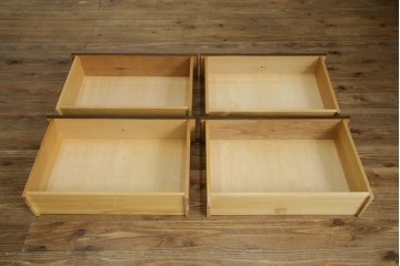 中古　美品　オーク材　三越家具(現カントリーハウス)　Brugge(ブルージュ)　クラシカルな雰囲気を醸し出すチェスト　(R-074746)