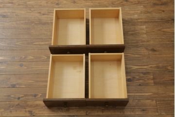 中古　美品　オーク材　三越家具(現カントリーハウス)　Brugge(ブルージュ)　クラシカルな雰囲気を醸し出すサイドキャビネット(収納棚、戸棚、引き出し、サイドボード)(R-074747)