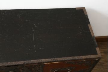 和製アンティーク　漆塗り　繊細なデザインの金具が美しい佐渡八幡箪笥(佐渡箪笥、和たんす、衣装タンス、時代箪笥、整理箪笥、引き出し)(R-074749)