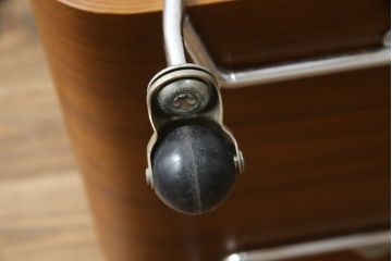 和製ビンテージ　ミッドセンチュリーな雰囲気がおしゃれなキッチンワゴン(キャスターワゴン、キッチンラック、トロリー、飾り棚、ヴィンテージ)(R-074756)
