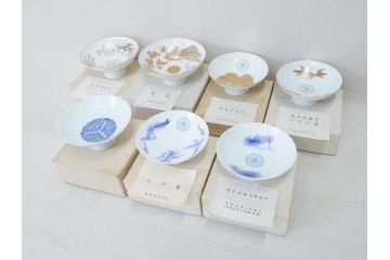 深川製　皇室　御下賜品　菊御紋　金彩　染付　盃7客セット(杯、酒器、和食器、鳳凰、箱付き)(R-074799)