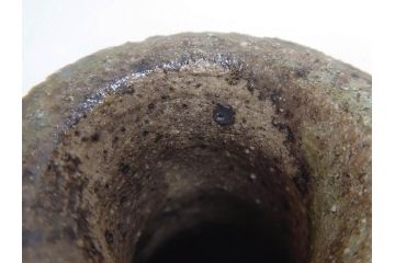 陶芸家　加守田章二作　灰釉　堂々とした佇まいが魅力的な花瓶(花入、花器、花生、共箱付き)(R-074811)