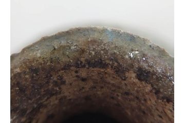 陶芸家　加守田章二作　灰釉　堂々とした佇まいが魅力的な花瓶(花入、花器、花生、共箱付き)(R-074811)
