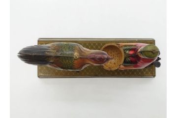 ジャンク品　戦前　ブリキのおもちゃ　鶏にエサをあげる少年　東洋堂　日本製(ゼンマイ式玩具、にわとり、ニワトリ、鳥、当時物)(R-074812)