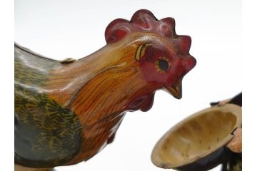 ジャンク品　戦前　ブリキのおもちゃ　鶏にエサをあげる少年　東洋堂　日本製(ゼンマイ式玩具、にわとり、ニワトリ、鳥、当時物)(R-074812)