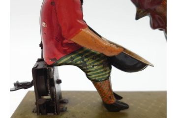 ジャンク品　戦前　ブリキのおもちゃ　鶏にエサをあげる少年　東洋堂　日本製(ゼンマイ式玩具、にわとり、ニワトリ、鳥、当時物)(R-074812)