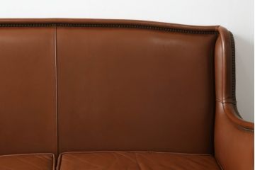 中古　スペイン製　バロッサバレンティ(VARO,S.A. VALENTI)　本革の味わい深い風合いが魅力の2人掛けソファ(二人掛けソファ、2P、ラブソファ、アームソファ、レザーソファ)(定価約75万円)(R-074844)