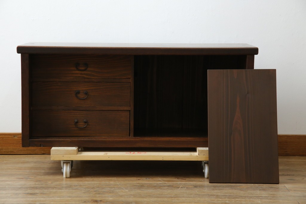 和製アンティーク　三方欅(ケヤキ)材　引き出し付きのシンプルなローボード　(R-074848)