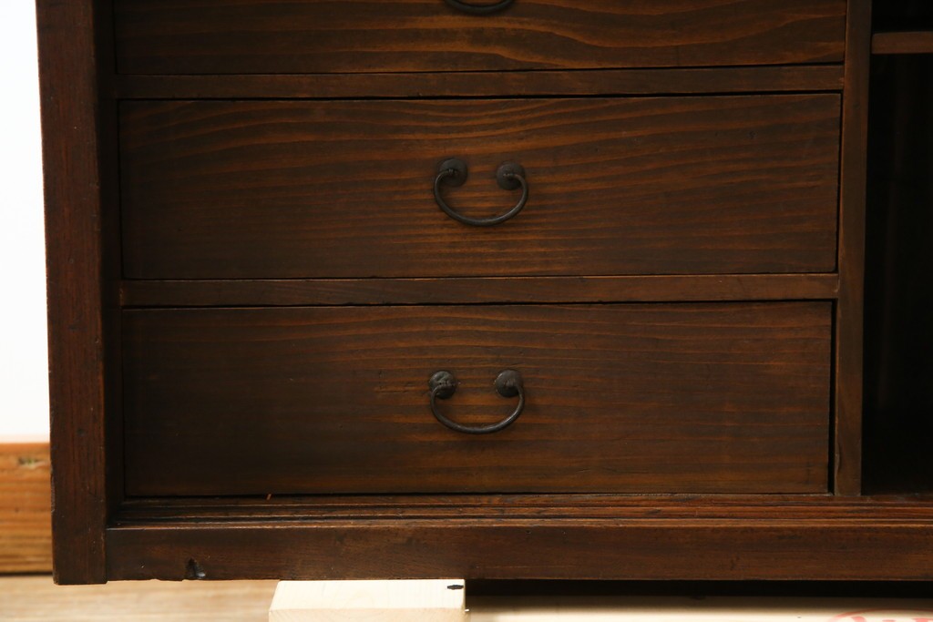 和製アンティーク　三方欅(ケヤキ)材　引き出し付きのシンプルなローボード　(R-074848)