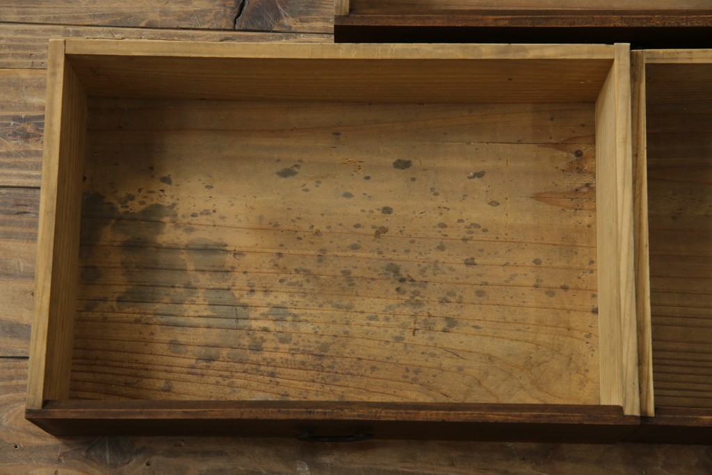 和製アンティーク　三方欅(ケヤキ)材　引き出し付きのシンプルなローボード　(R-074848)