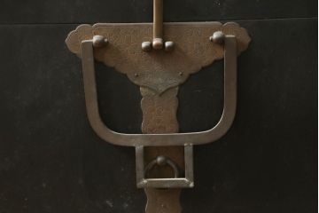 和製アンティーク　時代の流れを感じさせる昔ながらの挟み箱(時代箱、収納箱)(R-074861)