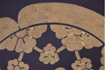 和製アンティーク　模様入りの金具や家紋が品格ある挟み箱　(R-074861)