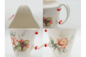 オールドノリタケ　NORITAKE　薔薇文様のデザインが上品な印象を与えるティーセット(バラ、ティーカップ&ソーサー6客、ティーポット、シュガーポット、ミルクポット、クリーマー、C&S、洋食器)(R-074867)