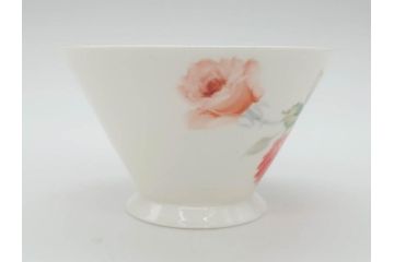 オールドノリタケ　NORITAKE　薔薇文様のデザインが上品な印象を与えるティーセット(バラ、ティーカップ&ソーサー6客、ティーポット、シュガーポット、ミルクポット、クリーマー、C&S、洋食器)(R-074867)