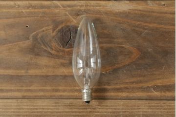 フランス　Baccarat　バカラ　ルクソール　繊細なカットが輝きを放つ!エレガントな雰囲気のテーブルランプ(テーブルスタンド、卓上照明、間接照明、フルレッドクリスタルガラス)(R-074868)